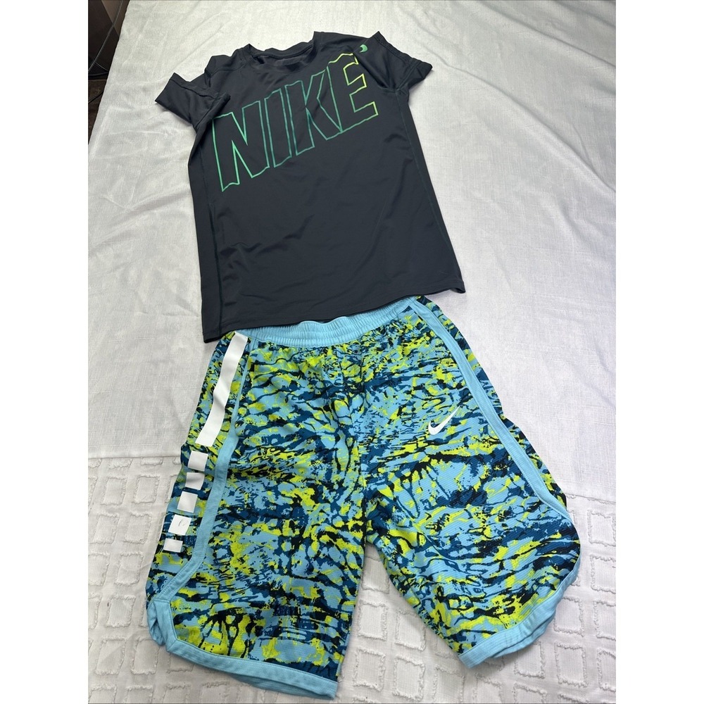 Nike Boys Dri-FIT 2 Piece Set XL Black Graphic Tee Blue Abstract Print Shorts